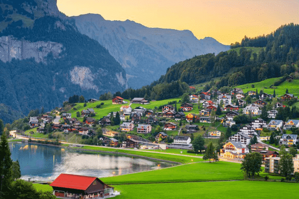 Paris, Switzerland & Italy – NEW YEAR’S GROUP TOUR